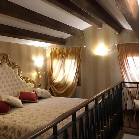 Casa Savoia & Casa Jolanda ゲストハウス 3*