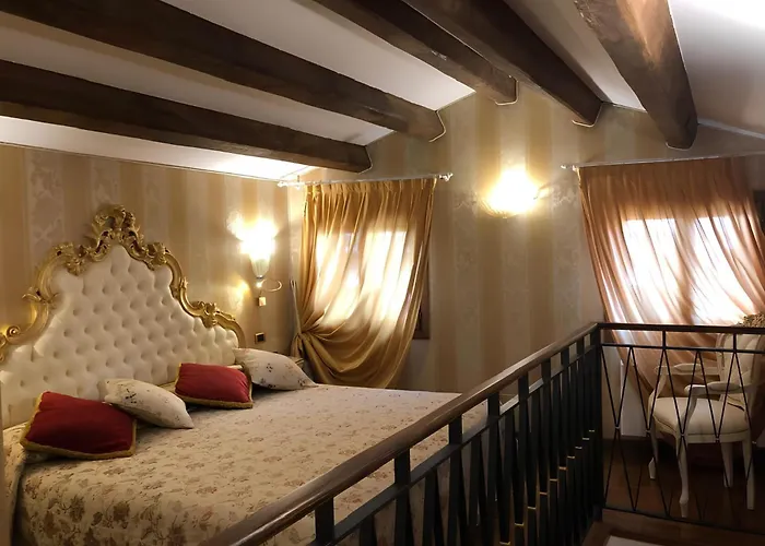 Casa Savoia & Casa Jolanda Гостевой дом 3*