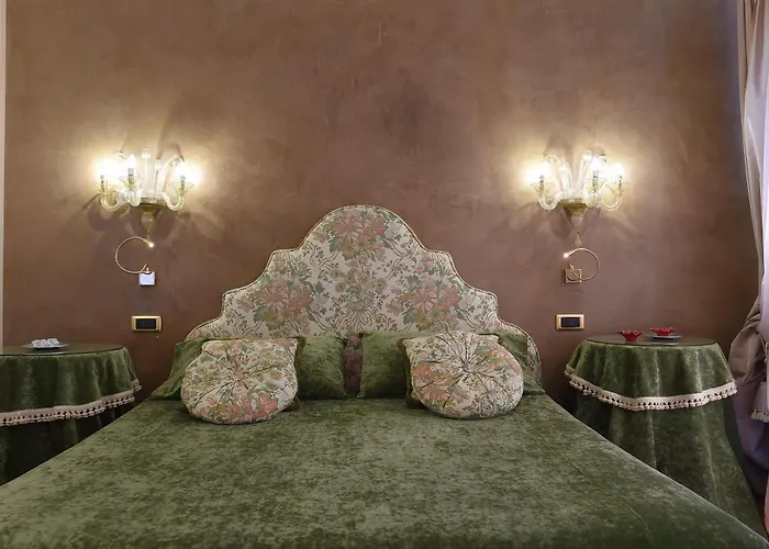 Гостевой дом Casa Savoia & Casa Jolanda Венеция